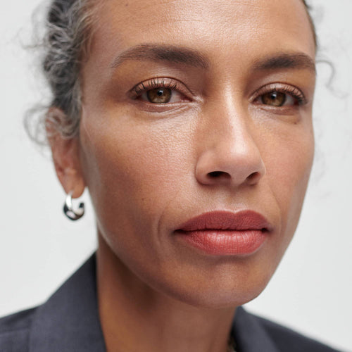 Court | face::deep | Stephanie wears Signature Lip in Court
