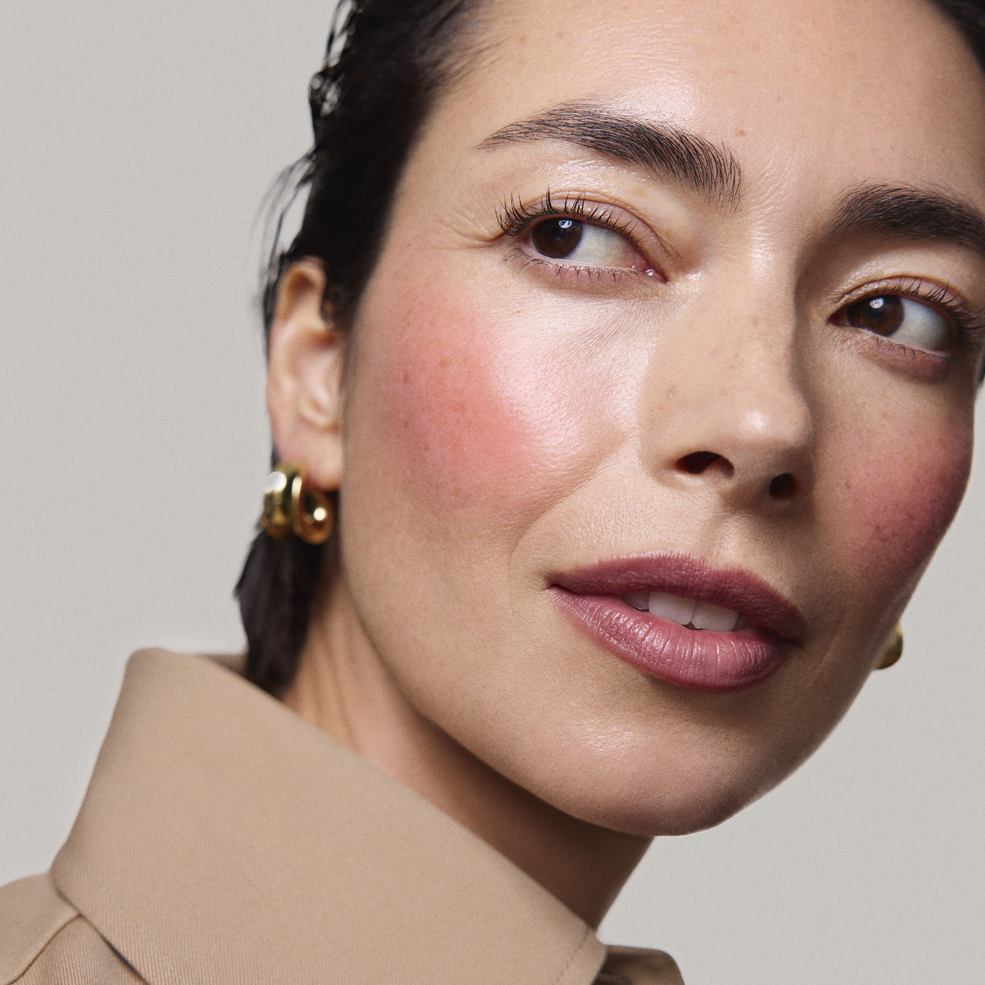 Master || Model is wearing Flush Balm in shade Le Bonbon.