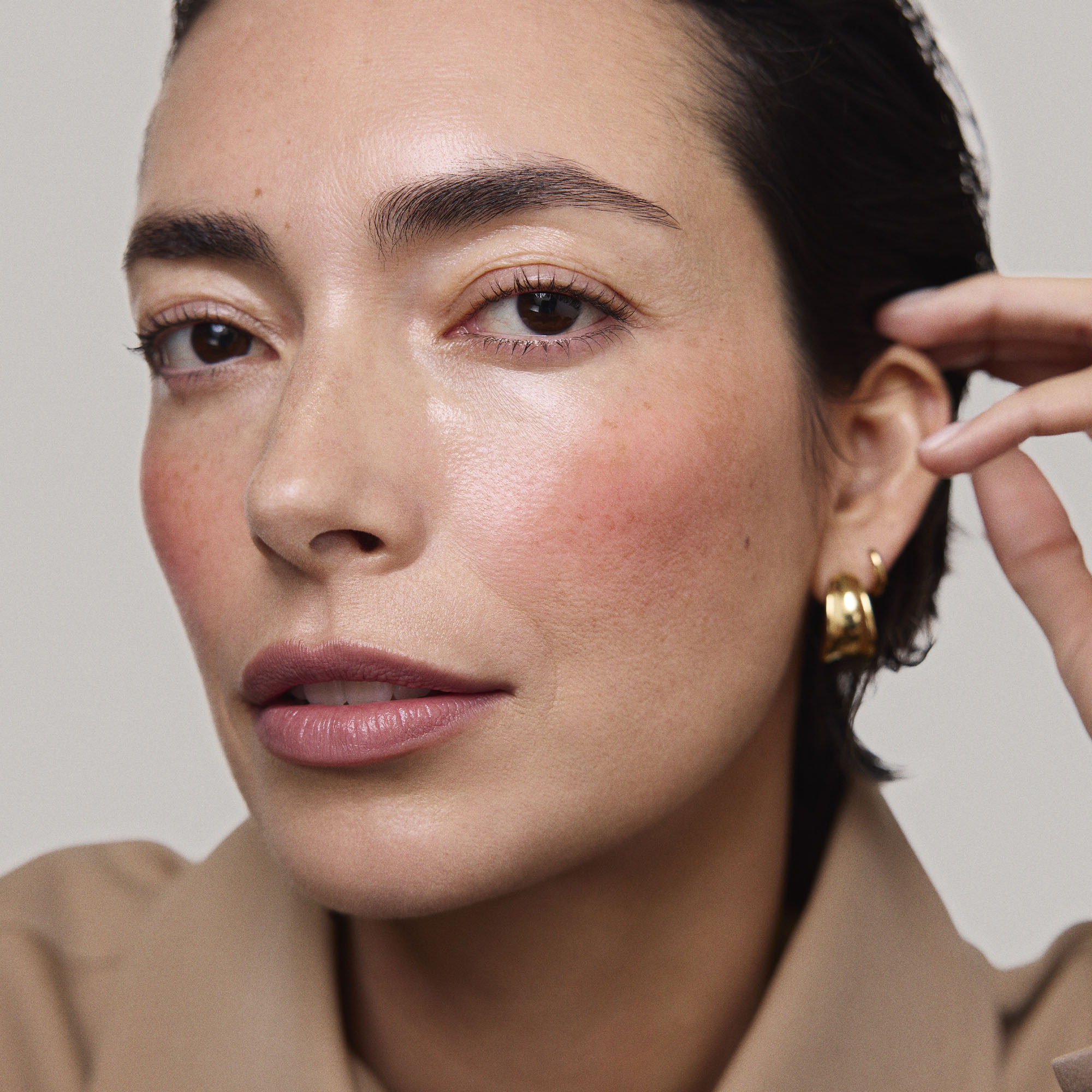 Master ||  Model is wearing Flush Balm in shade Lustiano.
