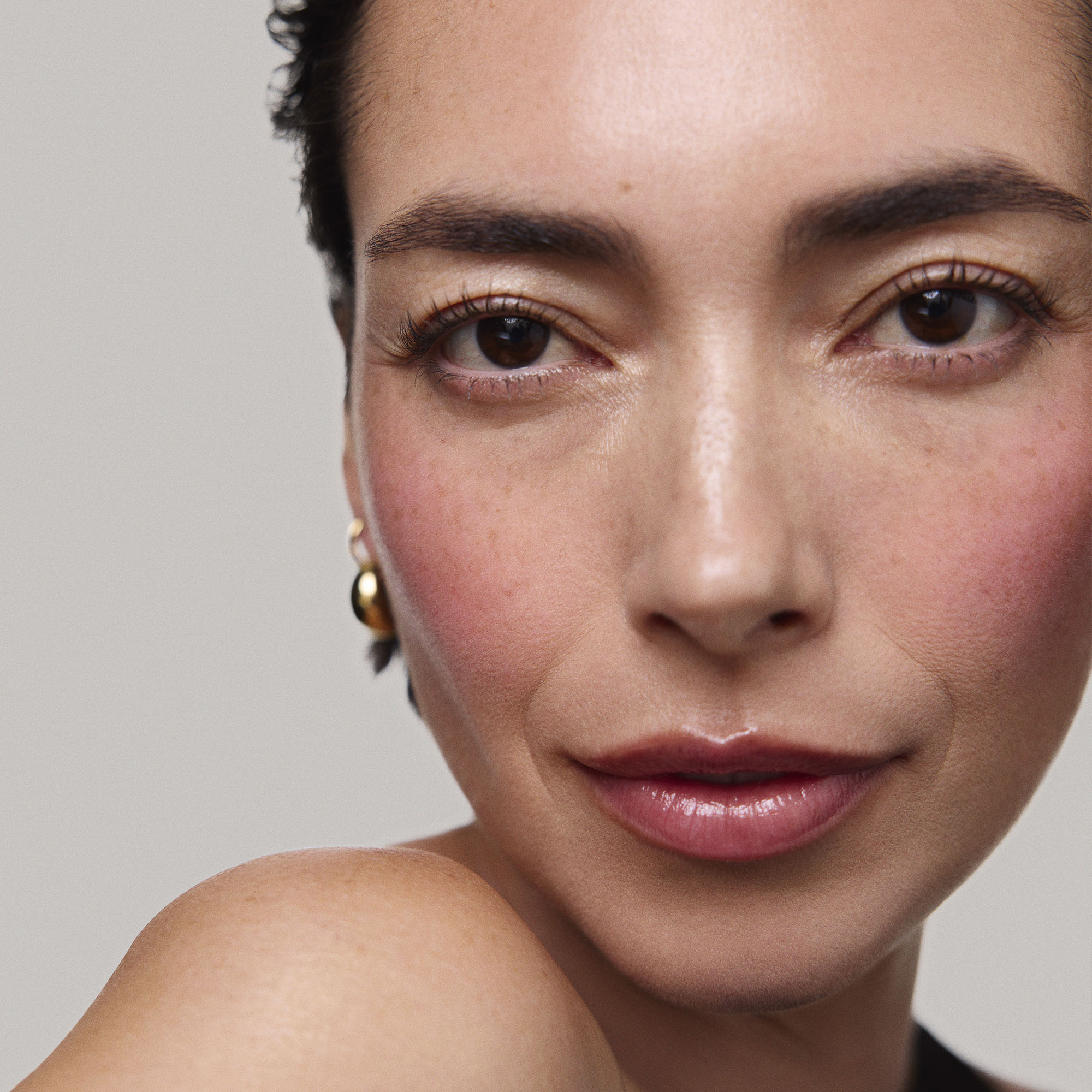 Master || Model is wearing Flush Balm in shade Stockholm.