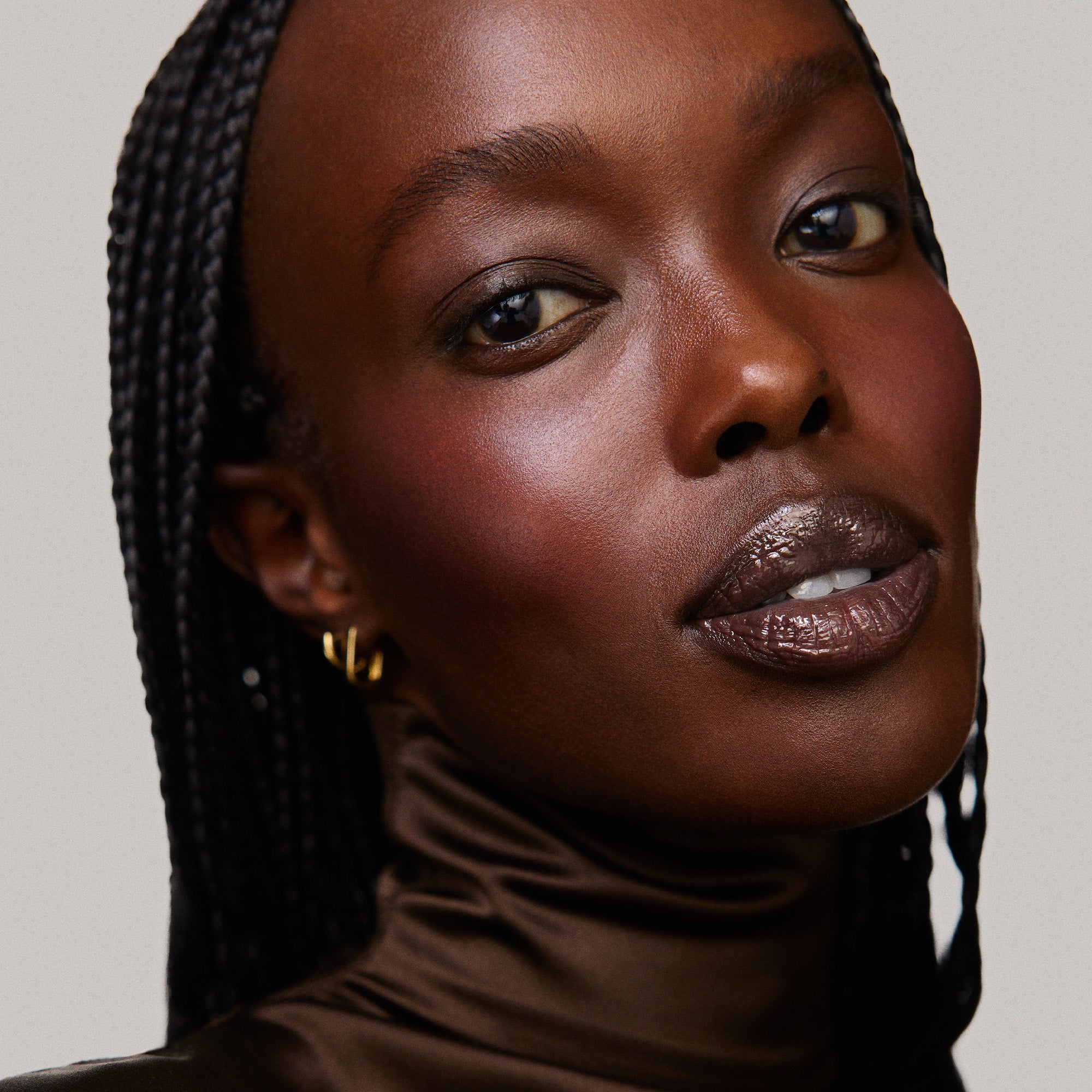 Tabby | face::deep | Anjong is wearing Shade Slick Sheen in Tabby