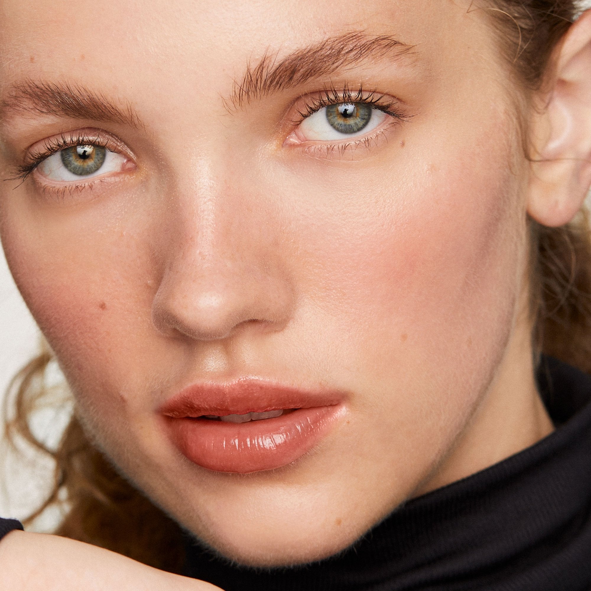 Master | | Image of Model with Clean Lash Mascara on