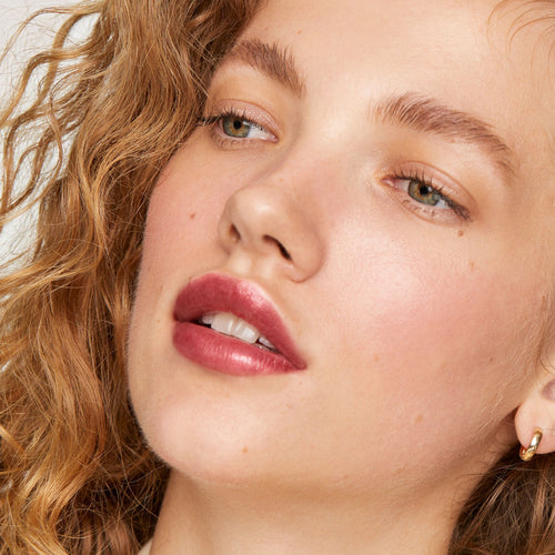 Sangria | face::light | Tanya wears Shade Slick in Sangria
